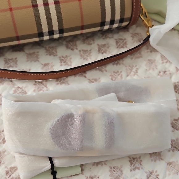 New Burberry Note Crossbody Bag Clutch Check Beige Briar Brown Multi - Picture 10 of 13